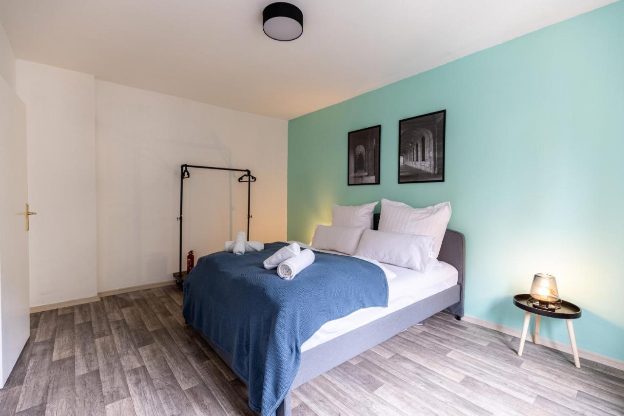 Perfekt Fuer 2! Wifi/ Netflix Appartement Duisburg Buitenkant foto